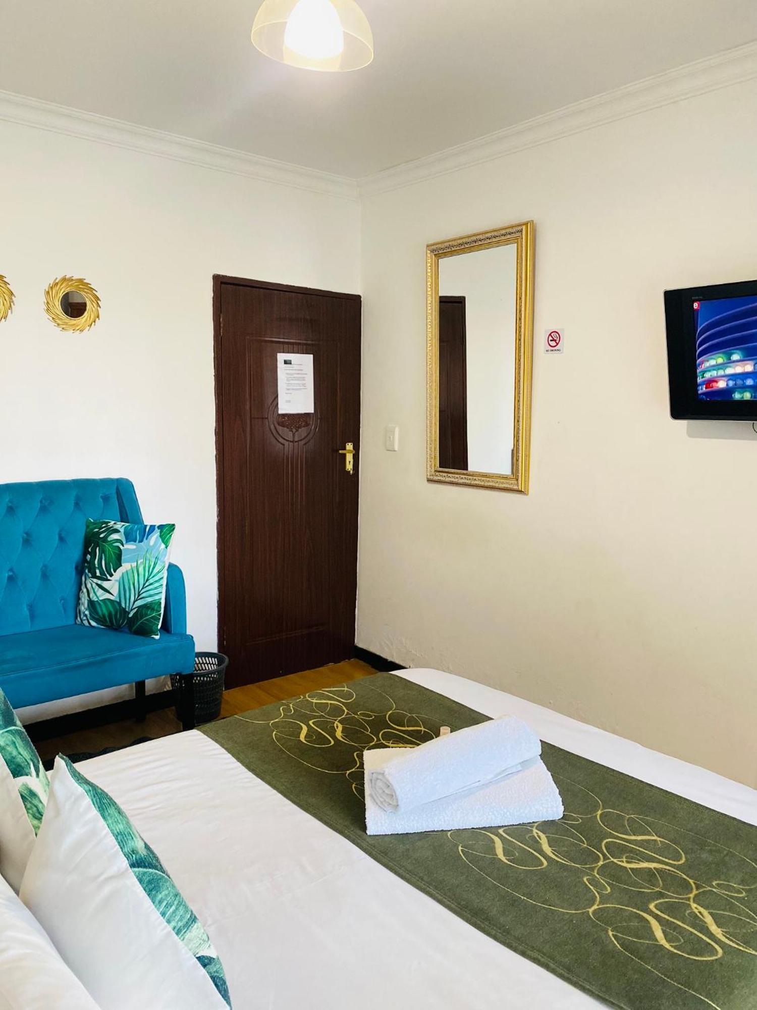 Airport Royal Guest house 4*